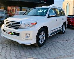 تۆیۆتا لاند کروزەر